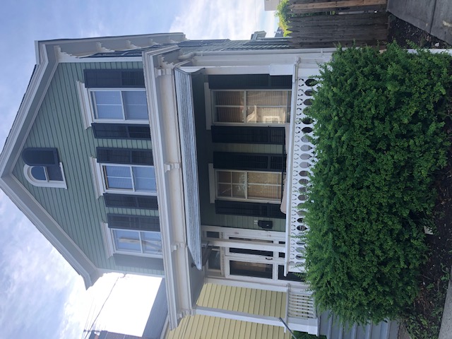 16 MINE STREET- 3 Bedroom House for up to 5 Tenants. 100 Steps to College Ave, W/D in Basement - Image 1
