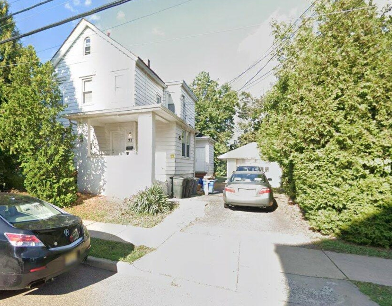 71 Sicard - LARGE 6 BEDROOM HOUSE IN PRIME LOCATION, good 8 people - Image 1