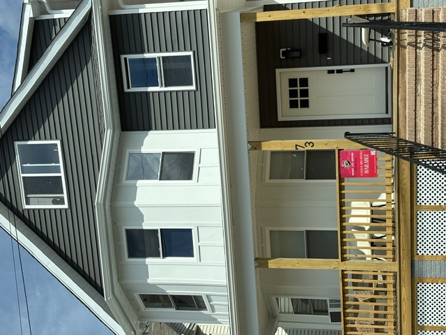 Completely renovated, giant, 7 bedroom Guilden Street masterpiece - Image 1